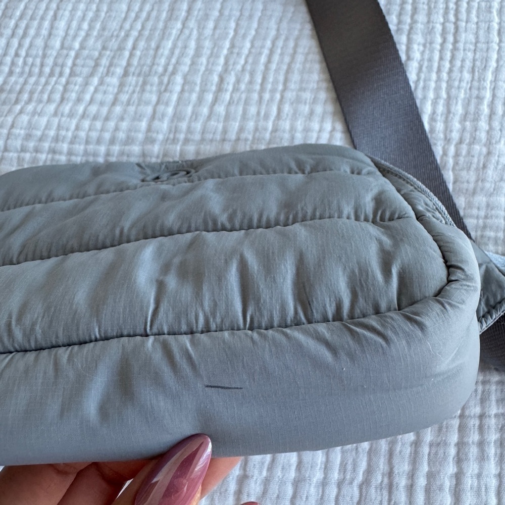 Lululemon Grey Puff Belt Bag - Picture 3 of 6